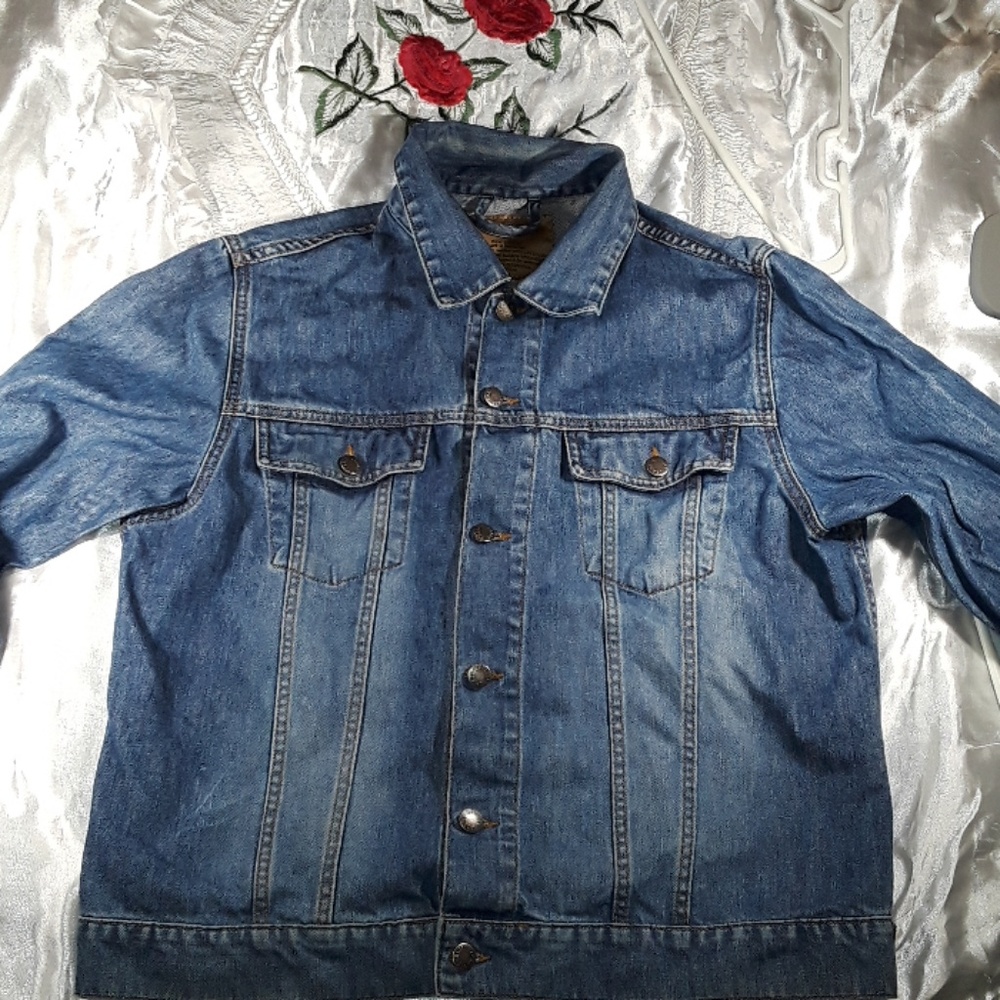 Quality Jean Jacket - Picture 5 of 8